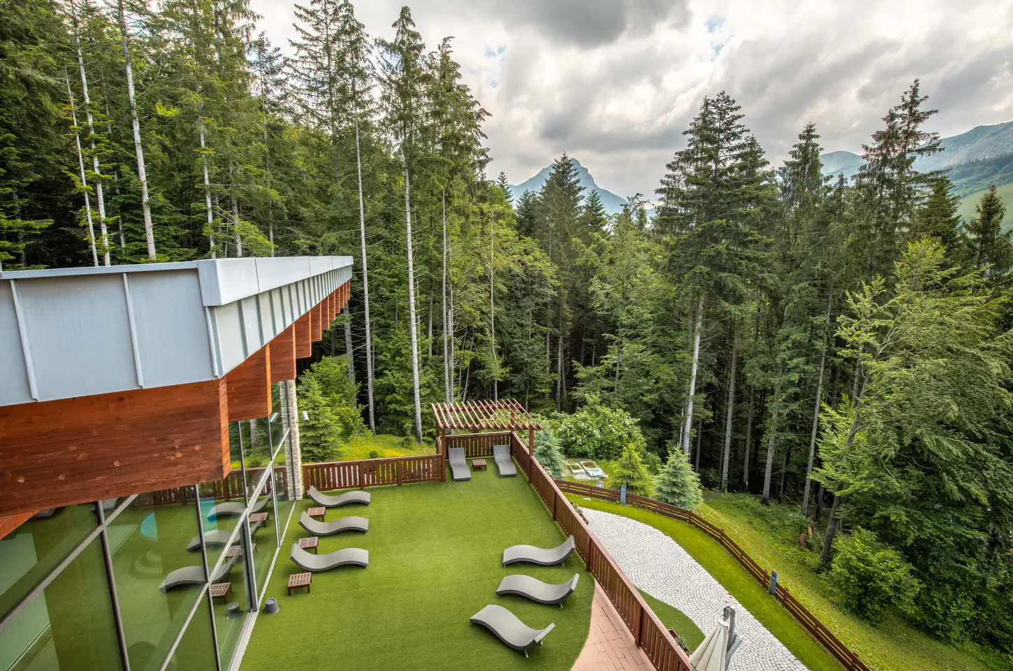 Outdoor relax v lese — wellness pobyt v Malej Fatre