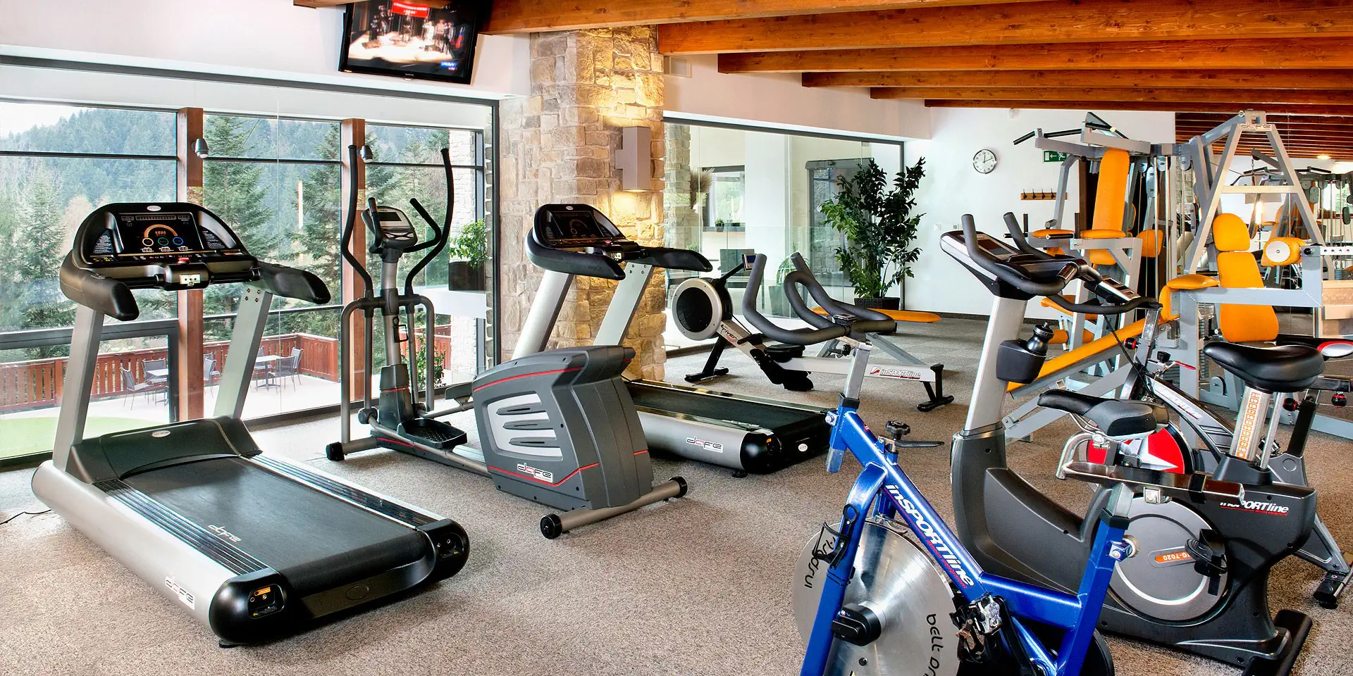 Hotelové fitness s výhľadom — wellness Vrátna dolina